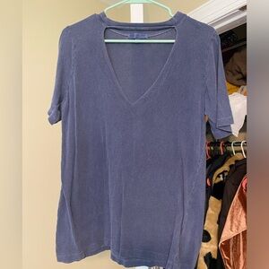 Urban outfitters blue v neck tee with choker